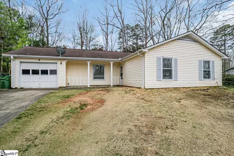 107 Belford Rd, Mauldin, SC 29662