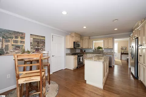 223 E Shallowstone Rd, Greer, SC 29650 photo 8