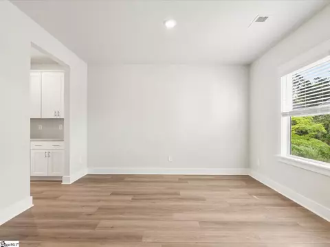 819 Burghley Cir, Greer, SC 29651 photo 4