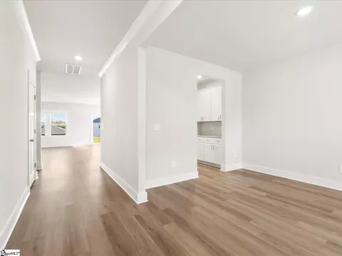 819 Burghley Cir, Greer, SC 29651 photo 3