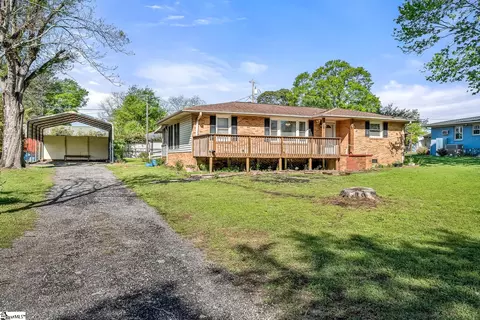 107 Walton Dr, Williamston, SC 29697