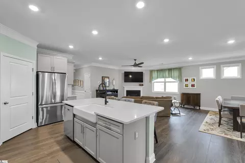 Kitchen - 131 Yellow Fox Rd, Greer, SC 29650 photo 2 of 4