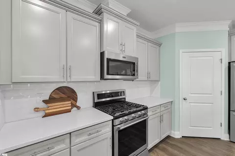 Kitchen - 131 Yellow Fox Rd, Greer, SC 29650 photo 4 of 4