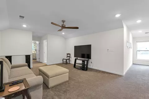 Entry Way - 131 Yellow Fox Rd, Greer, SC 29650 photo 3 of 6