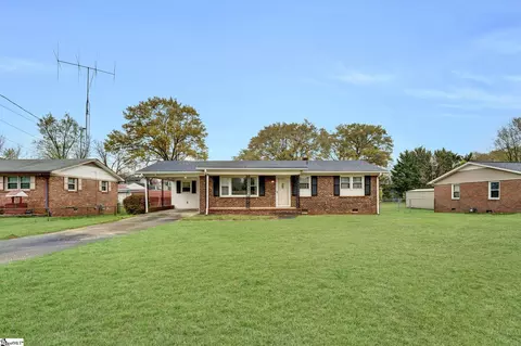13 Monaview St, Greenville, SC 29617