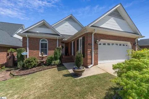 308 Greenview Cir, Greenville, SC 29609