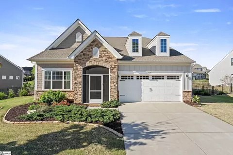 125 Double Crest Dr, Taylors, SC 29687