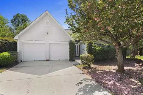 114 Cobb Hall Ct, Greenville, SC 29607