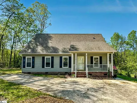 19 Timber Creek Ct, Taylors, SC 29687