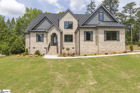 221 Graylyn Dr, Anderson, SC 29621