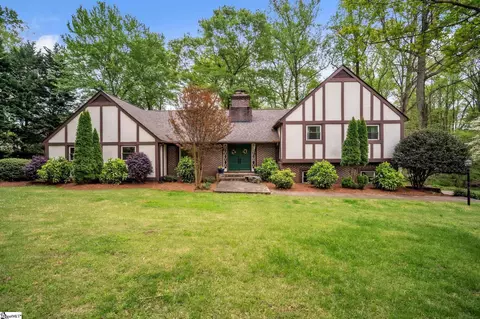 105 Lancelot Ct, Simpsonville, SC 29681