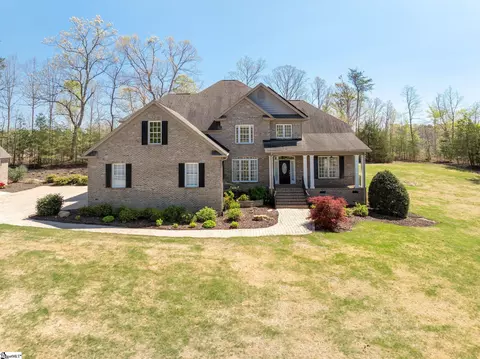 1220 Bradford Creek Ln, Taylors, SC 29687