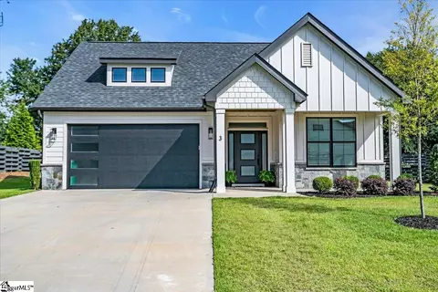 3 Cherry Blossom Dr, Simpsonville, SC 29680