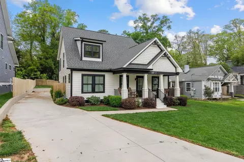 7 Douglas Dr, Greenville, SC 29605