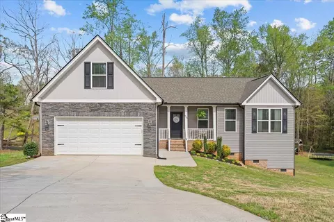 829 N Alderwood Rd, Woodruff, SC 29388