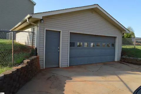 Exterior - 301 E Celestial Dr, Greer, SC 29651 photo 5 of 8