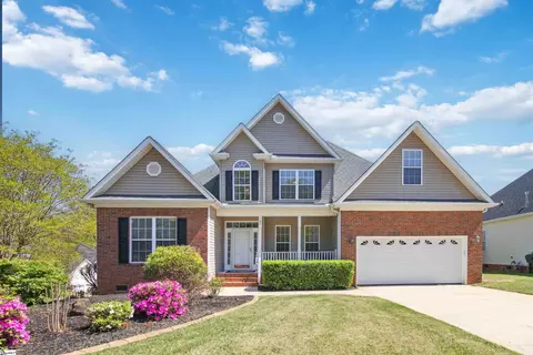 104 Netherland Ln, Simpsonville, SC 29681