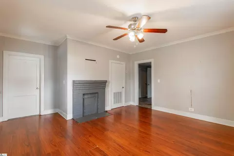 Living - 19 5th St, Greer, SC 29651 photo 1 of 3