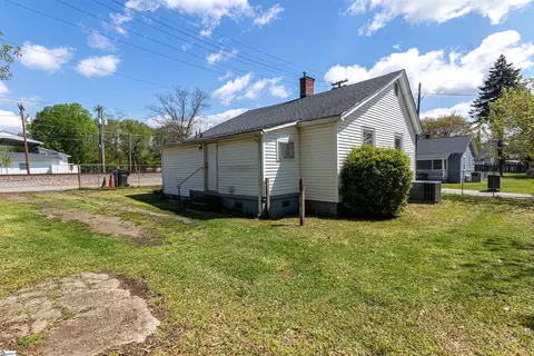 Exterior - 19 5th St, Greer, SC 29651 photo 5 of 6