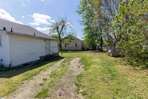 Exterior - 19 5th St, Greer, SC 29651 photo 4 of 6