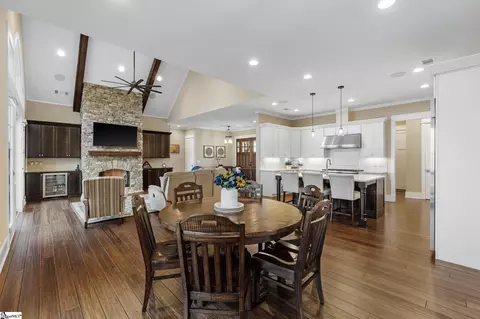 114 Peninsula Ct, Sunset, SC 29685 photo 8