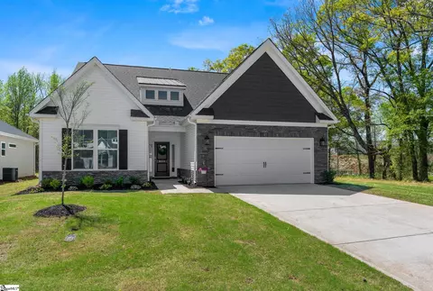 841 Apple Creek Trl, Greer, SC 29651