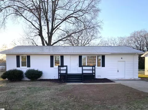412 Barclay Ave, Gaffney, SC 29340