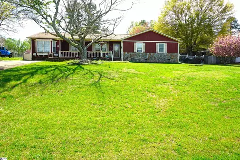 1135 Tall Oaks Cir, Piedmont, SC 29673