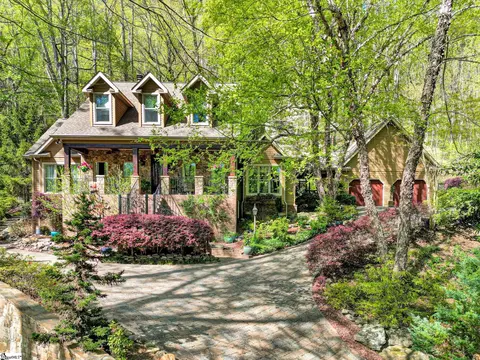 3 High Rock Ridge Dr, Landrum, SC 29356