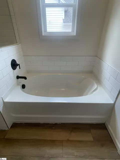 Bath - 8 Halsey St #LOT 7, Central, SC 29630 photo 3 of 6