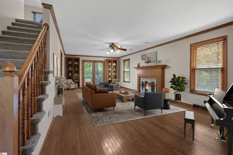Living - 404 Glen Laurel Dr, Easley, SC 29642 photo 1 of 4