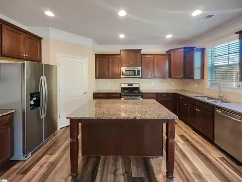Kitchen - 208 Moonstone Ln, Duncan, SC 29334 photo 1 of 3