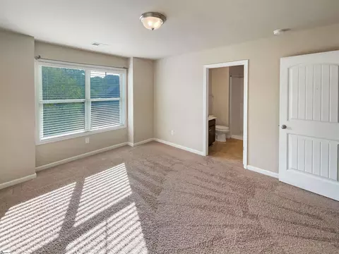 Bedroom - 208 Moonstone Ln, Duncan, SC 29334 photo 5 of 7