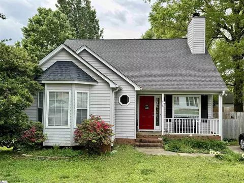 438 Timberview Ln, Simpsonville, SC 29681