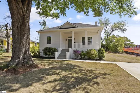 104 B St, Greenville, SC 29611
