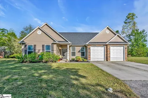 205 Luray Dr, Greenville, SC 29617