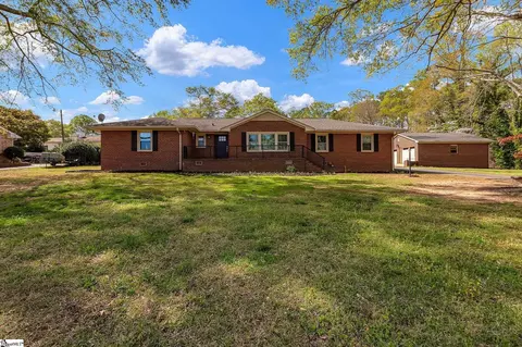 108 Pine Rd, Laurens, SC 29360