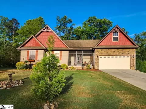 220 Jewel Ct, Travelers Rest, SC 29690