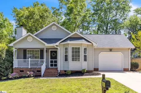 236 Oak Valley Dr, Simpsonville, SC 29681