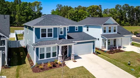 102 Moorish Cir, Simpsonville, SC 29681