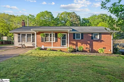 117 Basin Dr, Boiling Springs, SC 29316