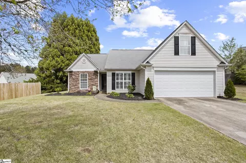 222 Crestwood Ct, Easley, SC 29642