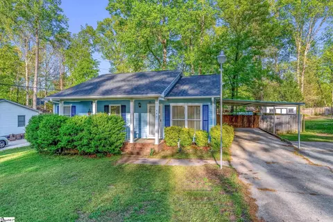 506 Willow Branch Dr, Simpsonville, SC 29680