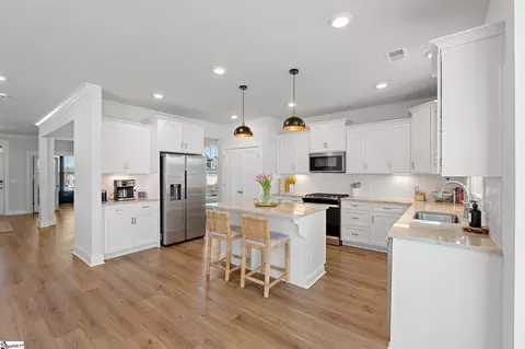 Kitchen - 721 Sunwater Dr, Duncan, SC 29334 photo 1 of 5