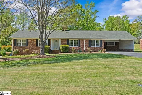 6 Barbara Ave, Greenville, SC 29615