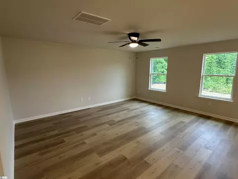 225 Walnut Hill Dr, Easley, SC 29642 photo 4