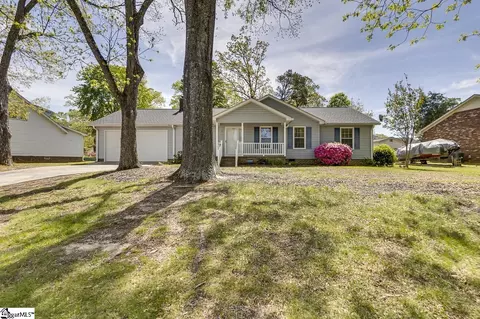 103 Woodview Dr, Taylors, SC 29687