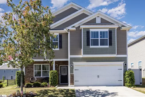 121 Preservation Dr, Greer, SC 29650