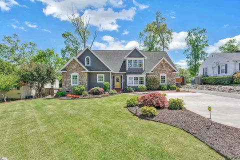 44 Club Dr, Greenville, SC 29605