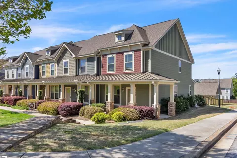 620 Springbank Aly Aly, Greer, SC 29651